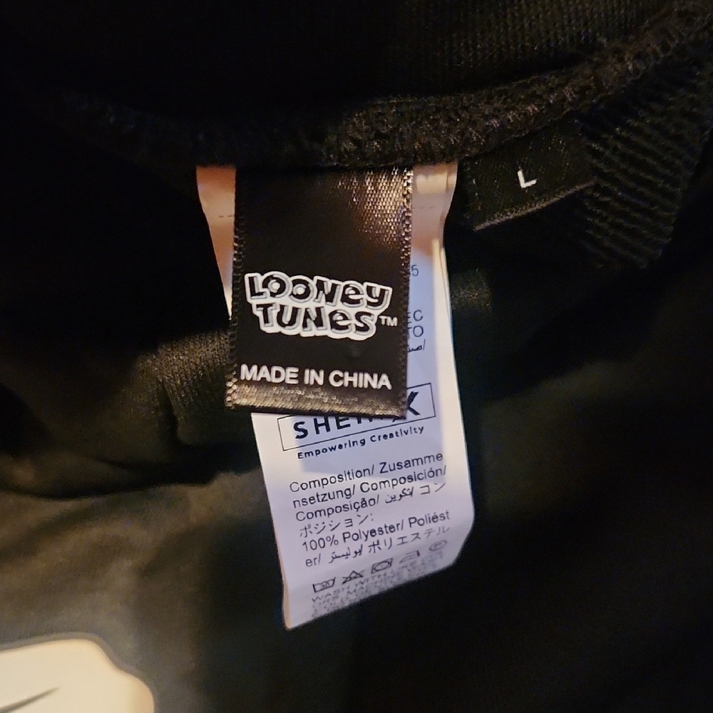 Men Looney Tunes Black Shorts with Bugs Bunny - Picture 2 of 3